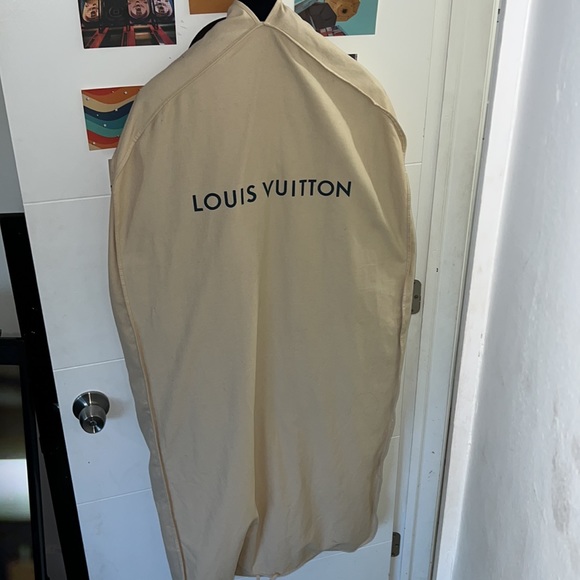 Louis Vuitton cashmere logo Poncho - Picture 9 of 9
